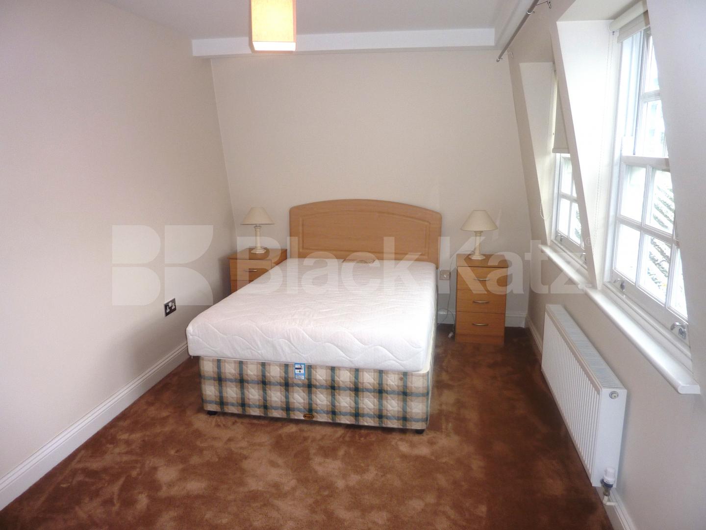 			NEW INSTRUCTION, 1 Bedroom, 1 bath, 1 reception Flat			 Grays Inn Road, KINGS X / RUSSELL SQ.